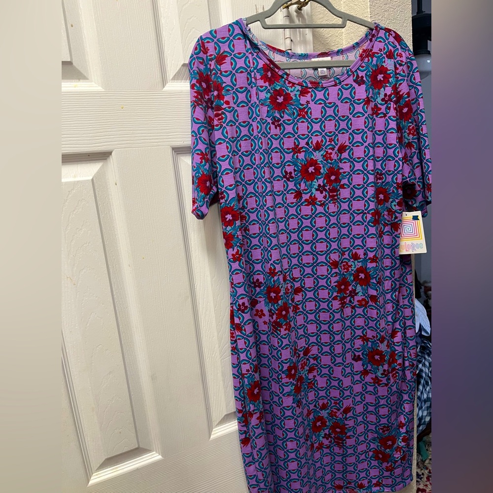 Julia body on floral dress NWT